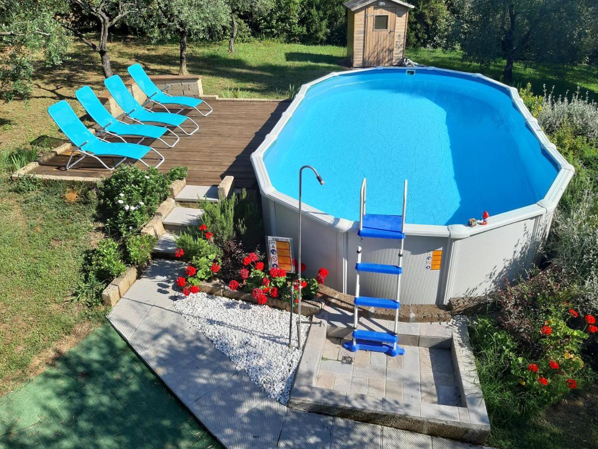 Il Fienile Del Colle Villa Pescia Luaran gambar