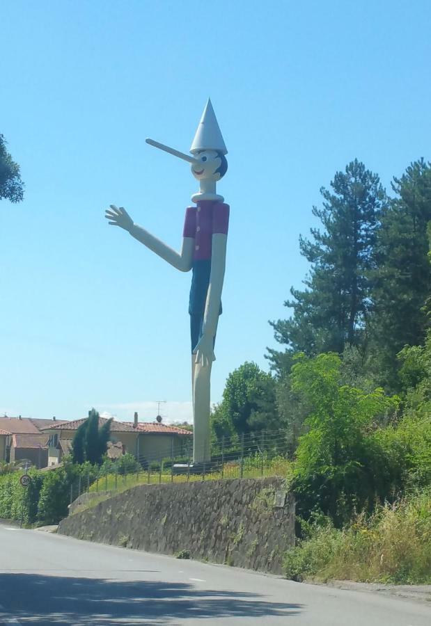 Il Fienile Del Colle Villa Pescia Luaran gambar